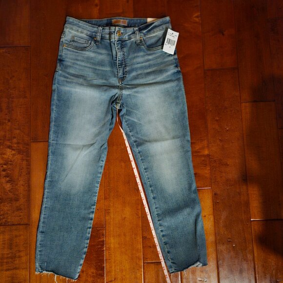 KUT From the Kloth Women's Connie High-Rise Fab AB Crop Fray Hem in Statement - Picture 2 of 8